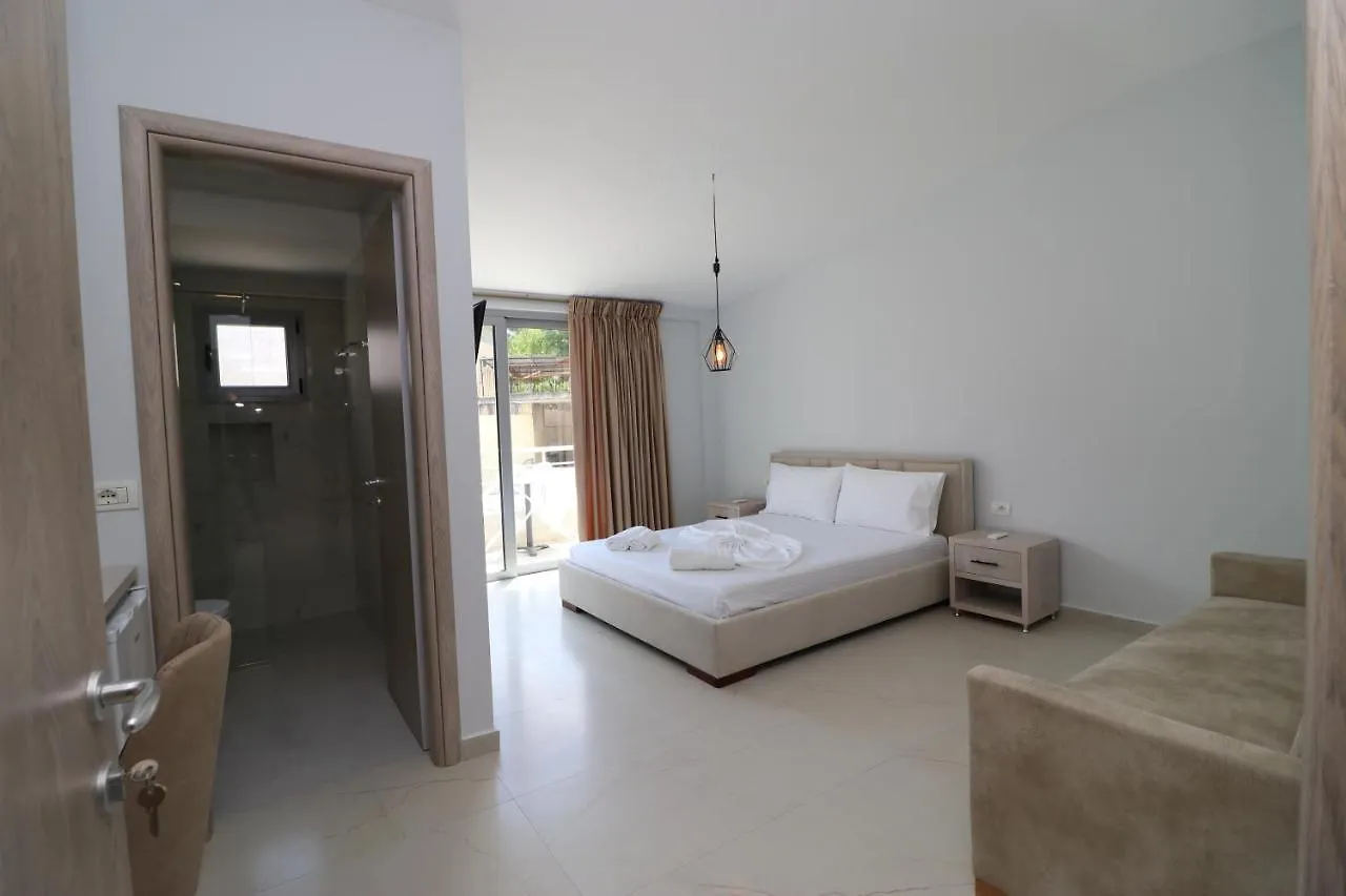 Apartment Vourtarea Guesthouse Himare Albania