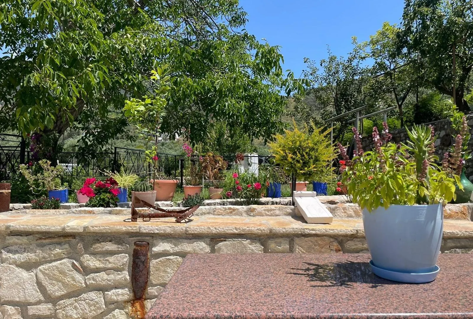 Apartment Vourtarea Guesthouse Himare Albania
